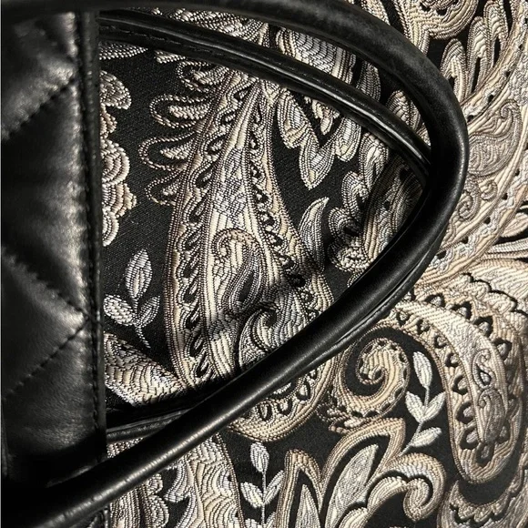 Quilted Michael Kors Hamilton Tote / purse - Picture 7 of 8